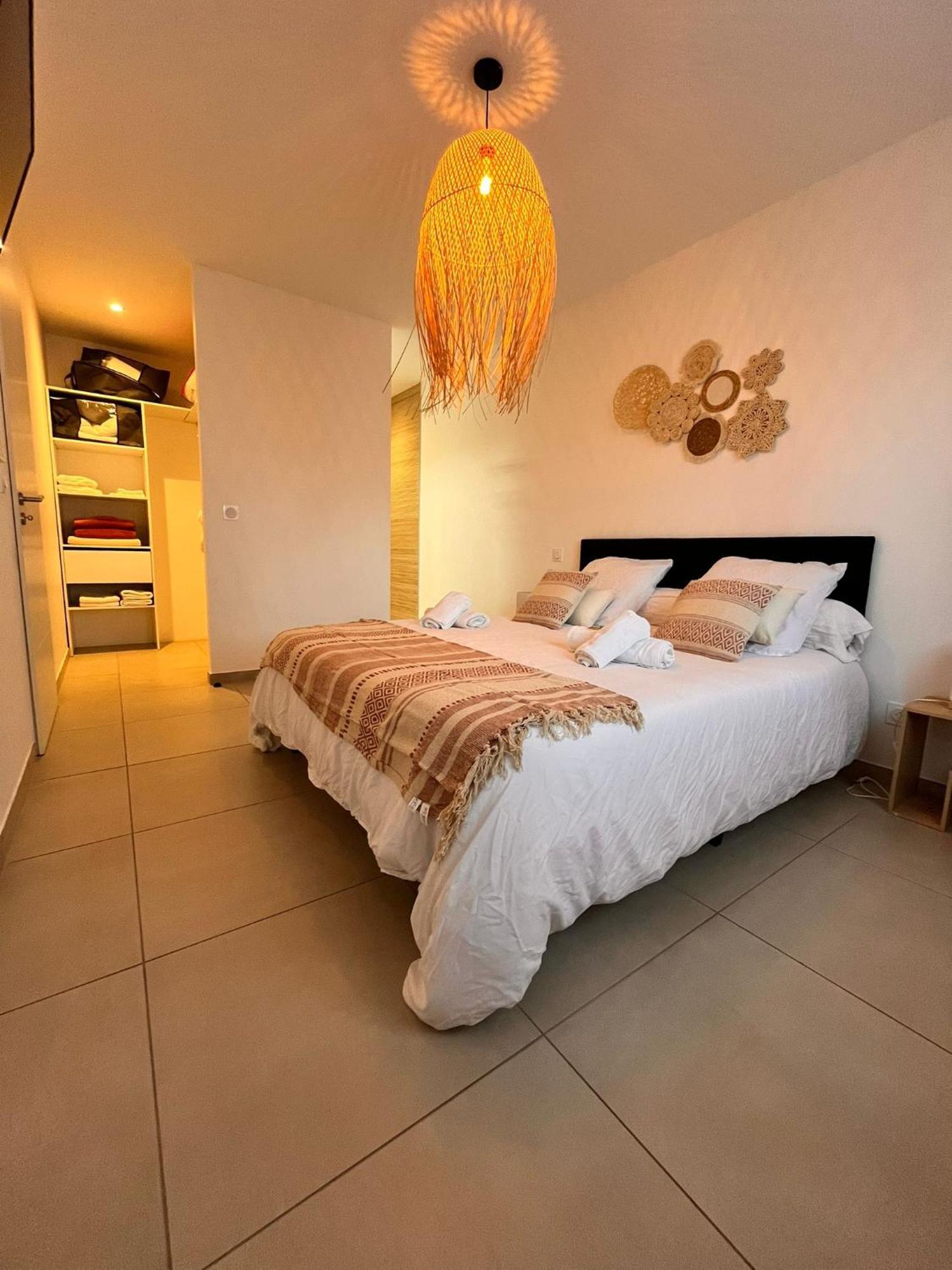 L'Eden Des Aspres Villa Thuir Bilik gambar